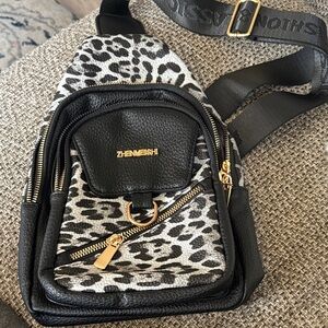 NWOT Black and White Leopard Print Women's Bag